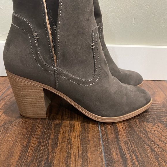 Express Booties - Picture 2 of 4
